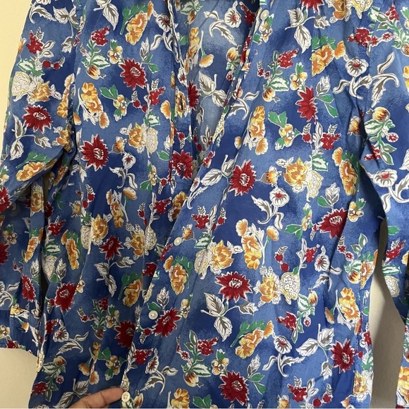 Ralph Lauren Sz M Top Blue Red Floral Light Cool Great Colors 3/4 Sleeve - Picture 2 of 4